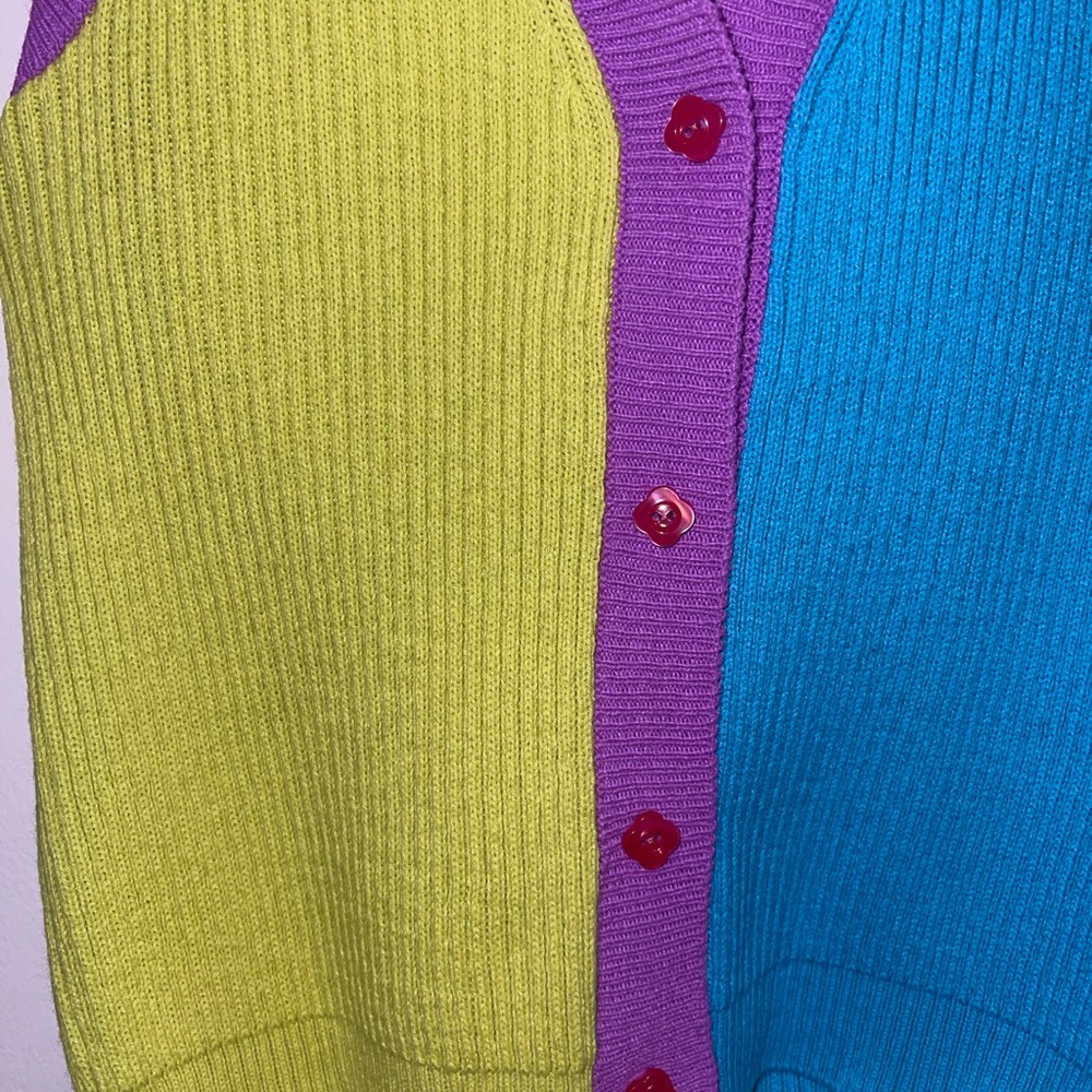 Color Block Halter With Flower Buttons - image 4